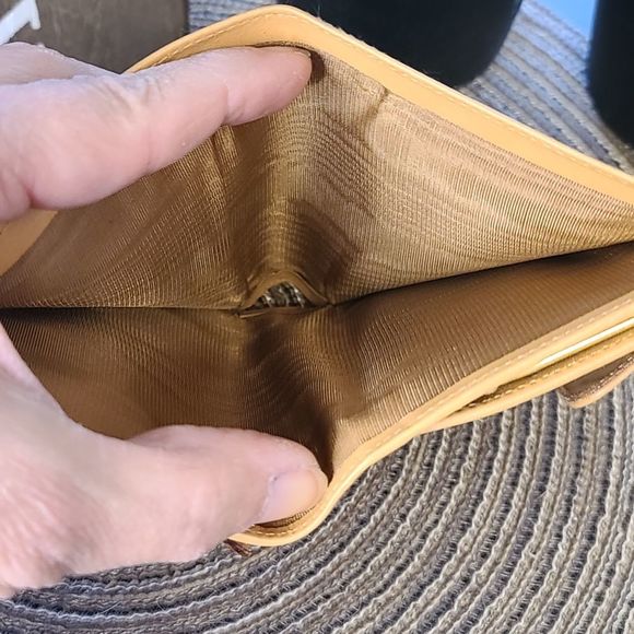 *SOLD* Celine Macadam Kisslock Snap Wallet EUC - Picture 12 of 15